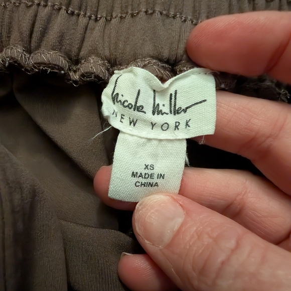 Nicole Miller Brown Cropped Pants - Picture 4 of 6